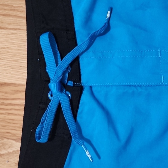 QUIKSILVER Men's 20" Board Shorts Unlined Swimming Trunks Back Pocket Size 28 - Picture 9 of 11